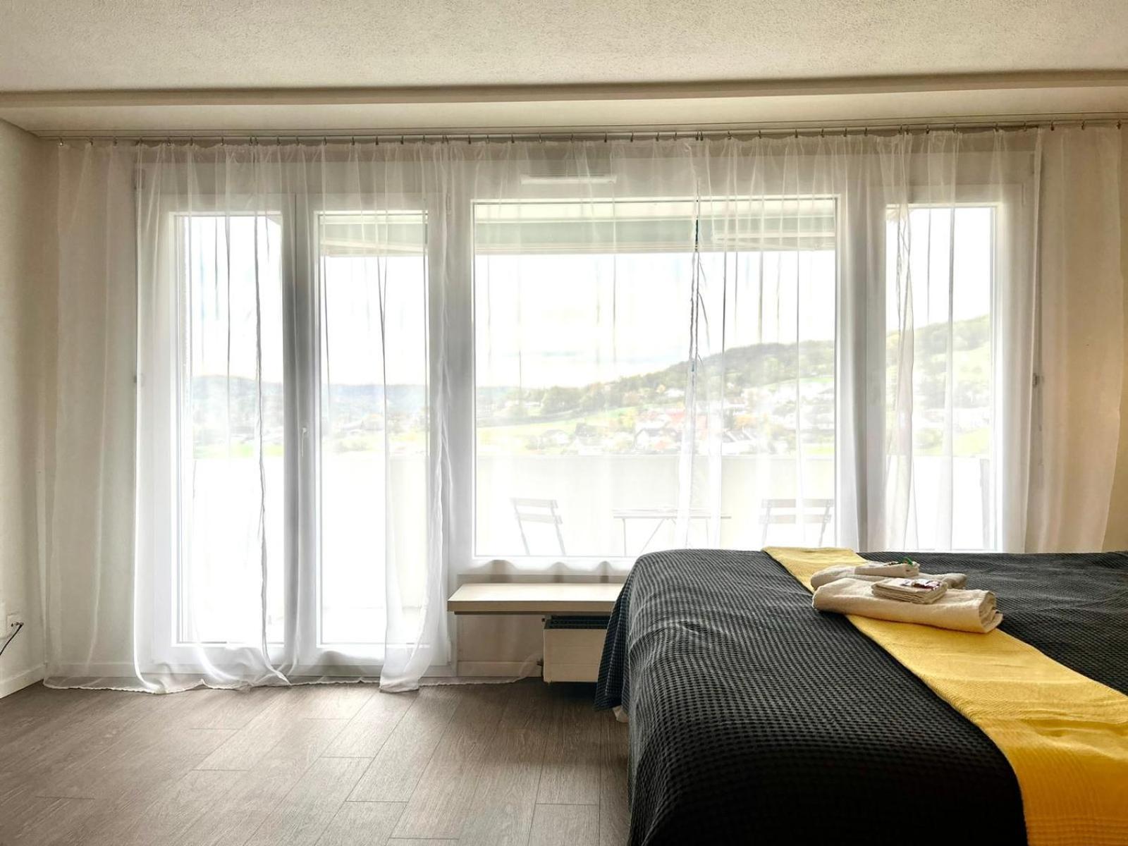 Little Penthouse **** Apartment Dietikon Luaran gambar