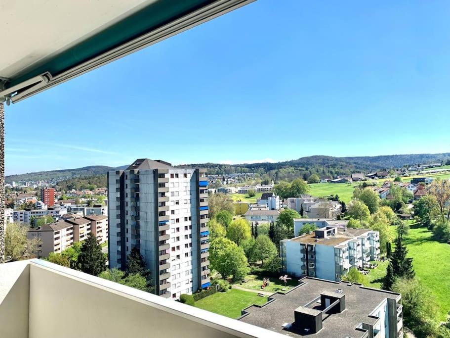 Little Penthouse **** Apartment Dietikon Luaran gambar