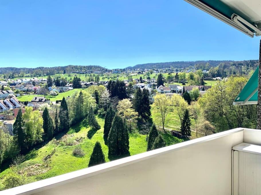 Little Penthouse **** Apartment Dietikon Luaran gambar