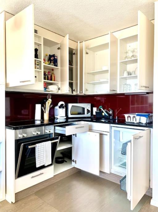 Little Penthouse **** Apartment Dietikon Luaran gambar