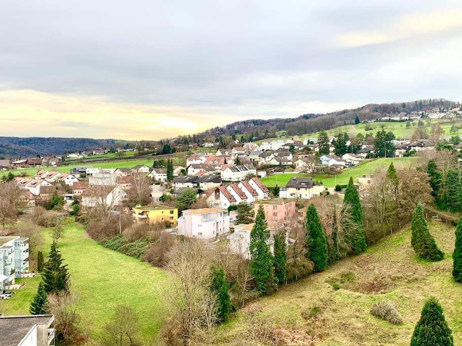 Little Penthouse **** Apartment Dietikon Luaran gambar