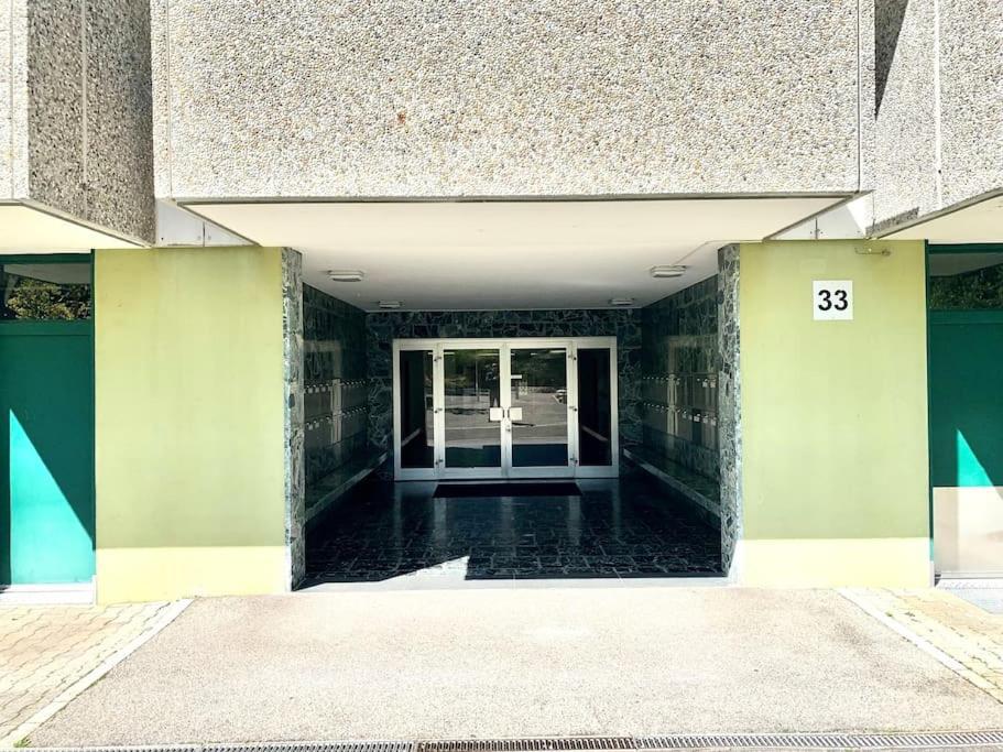 Little Penthouse **** Apartment Dietikon Luaran gambar